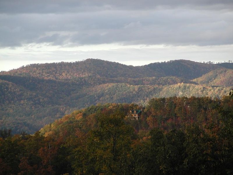 4129 Wildcat Rd, Sevierville, TN 37862