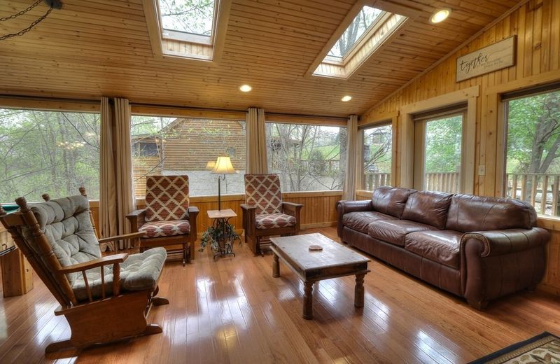 2030 Whispering Pines Way, Sevierville, TN 37876