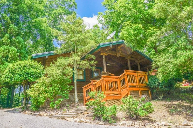 1009 Walini Way, Sevierville, TN 37876