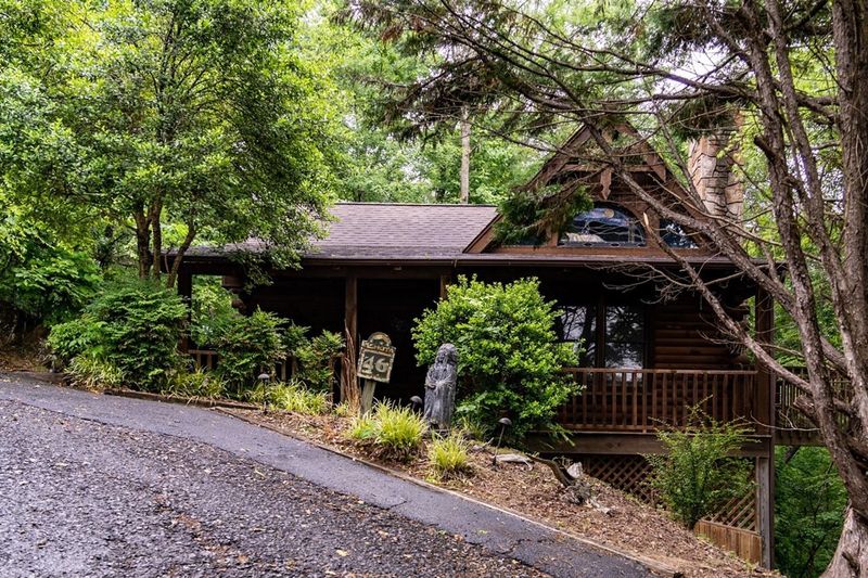 1127 Junaluska Way, Sevierville, TN 37876