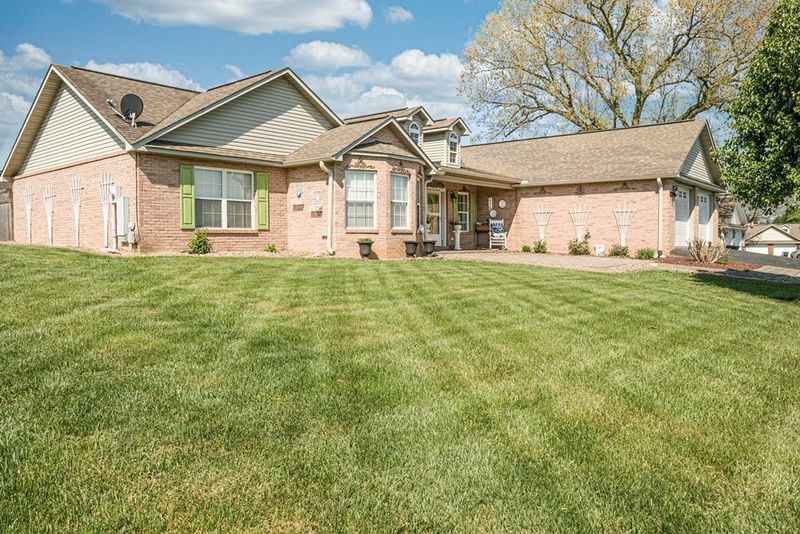 1709 Dandelion Ct, Sevierville, TN 37862
