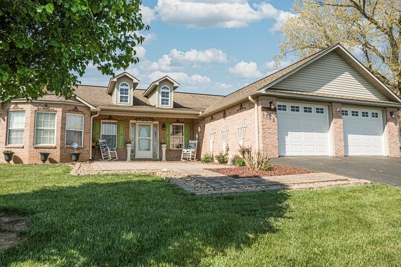 1709 Dandelion Ct, Sevierville, TN 37862