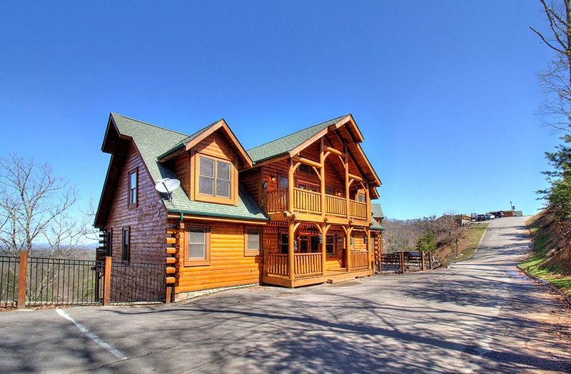 1415 Eagle Cloud Way, Sevierville, TN 37862