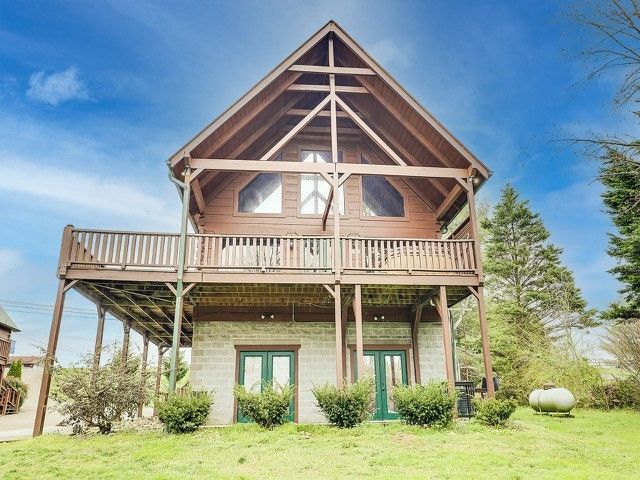 1944 Pittman Center Rd, Sevierville, TN 37876