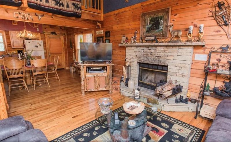 3513 Country Pines Rd, Sevierville, TN 37876