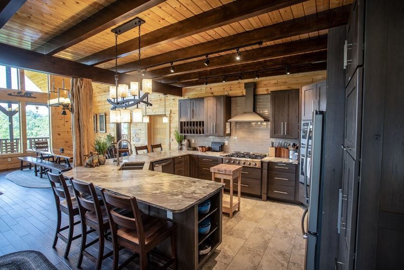 3111 Mountain Grace Ln, Sevierville, TN 37876