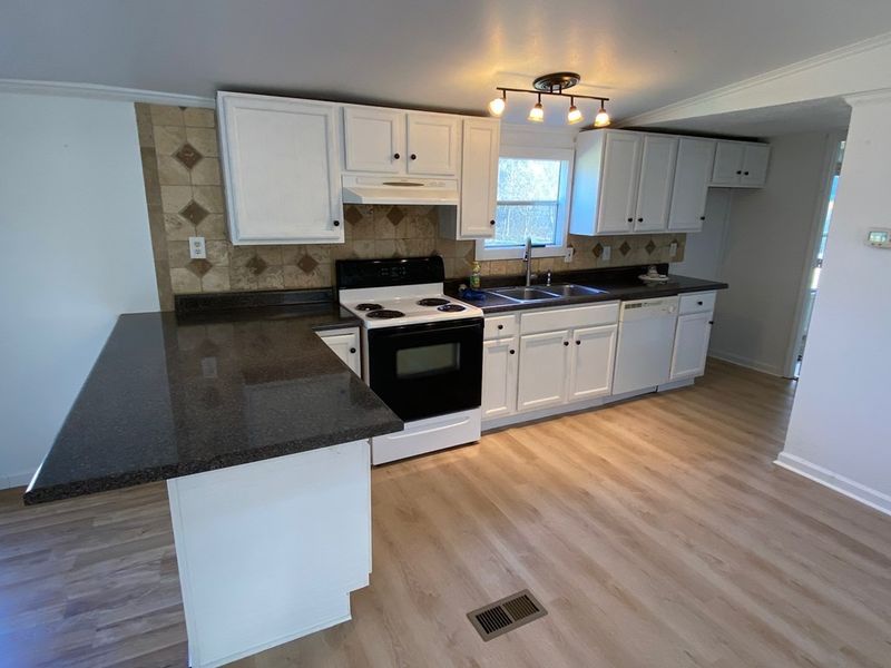 742 Lane Hollow Rd, Sevierville, TN 37876