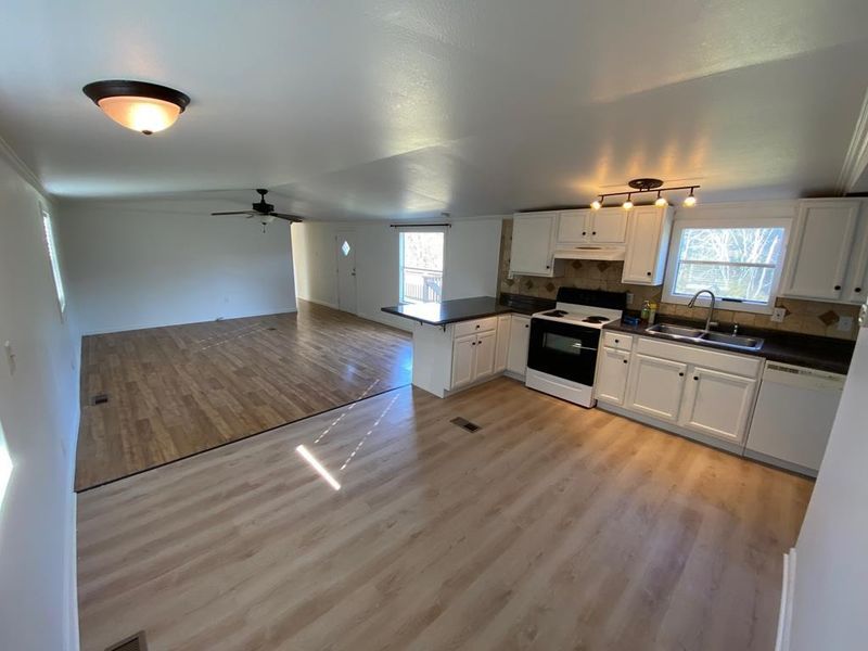 742 Lane Hollow Rd, Sevierville, TN 37876