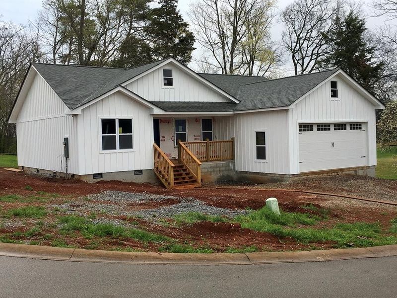 1202 Lori Ellen Ct, Sevierville, TN 37876