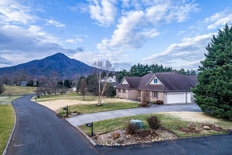 3576 Deer Field Cir, Sevierville, TN 37862