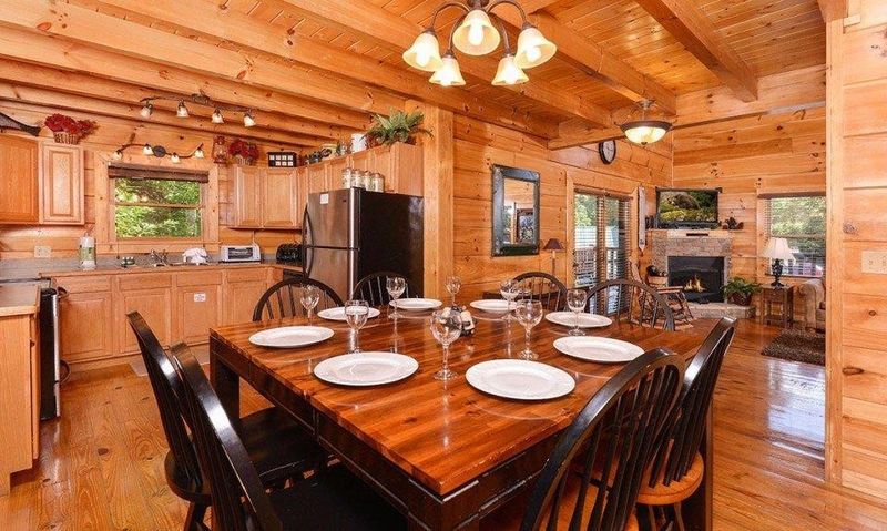 2951 Raven Fork Cir #AWESOMEGETAWAY,ATHEATER, Sevierville, TN 37876