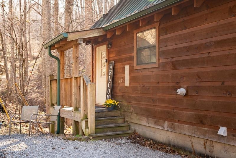 1538 Silver Poplar Ln #MYSMOKYMOUNTAINHIDEAWAY, Sevierville, TN 37876