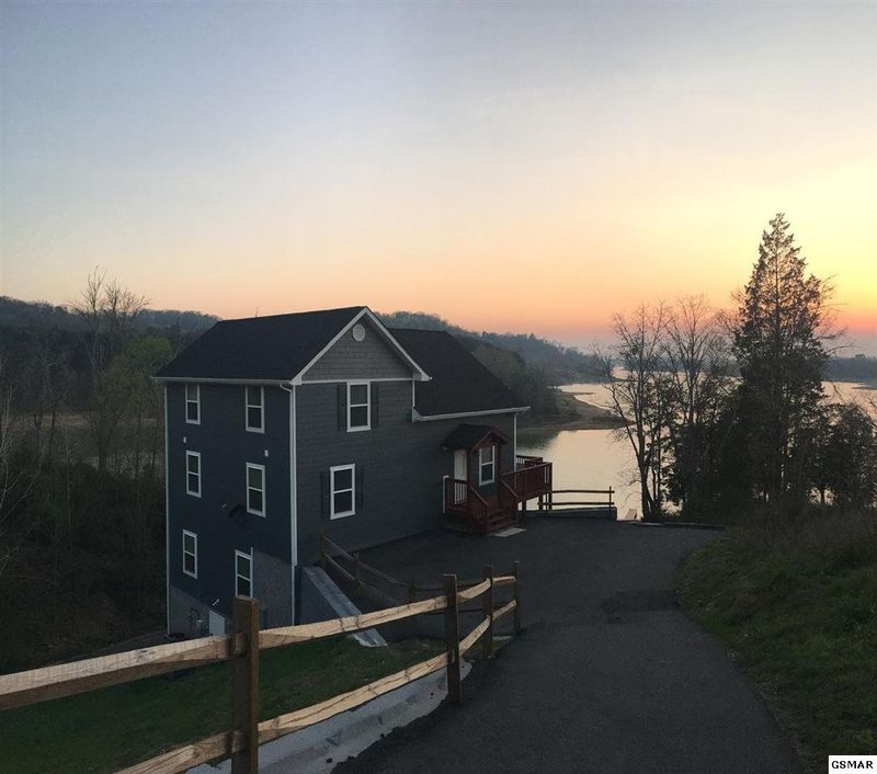 1229 Rocky Point Way, Sevierville, TN 37862