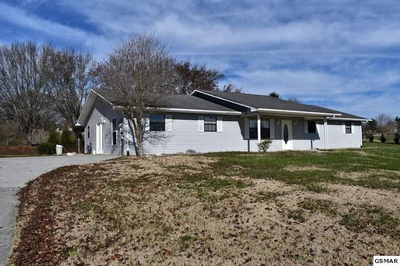 2414 Boyds Creek Hw, Sevierville, TN 37876
