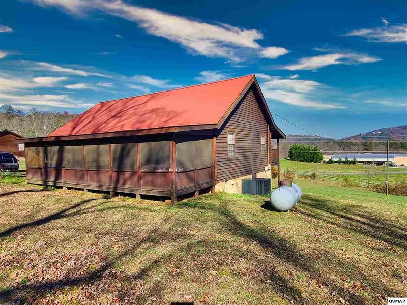 3018 Hatcher Mountain Rd #CUBSHIDEAWAY, Sevierville, TN 37862