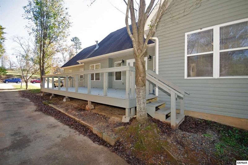 1552 Park Ln, Sevierville, TN 37876