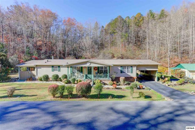 645 Apple Valley Rd, Sevierville, TN 37862