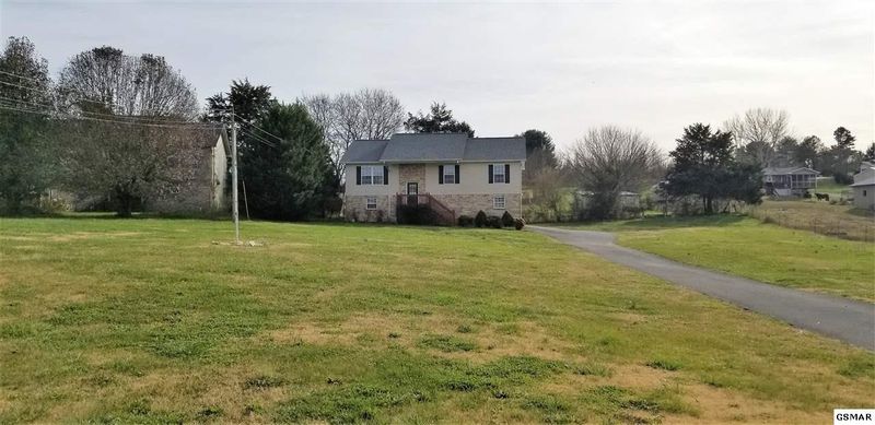 3047 Eledge Ln, Sevierville, TN 37876