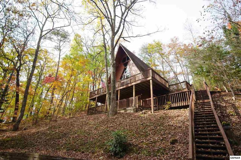 1116 Trailer Park Ln, Sevierville, TN 37876