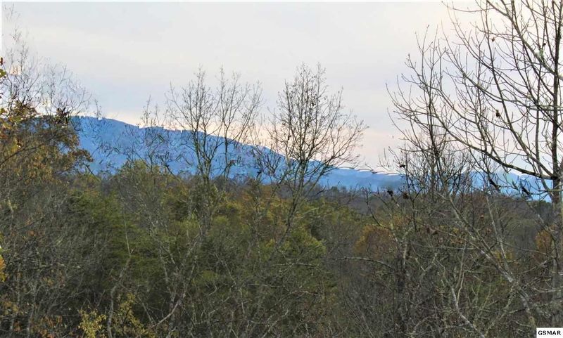 2101 Eagle Feather Dr, Sevierville, TN 37876