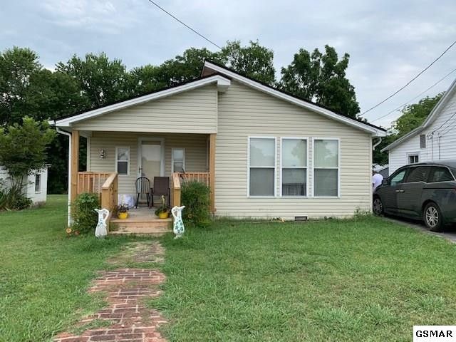 205 Pigeon St, Sevierville, TN 37862