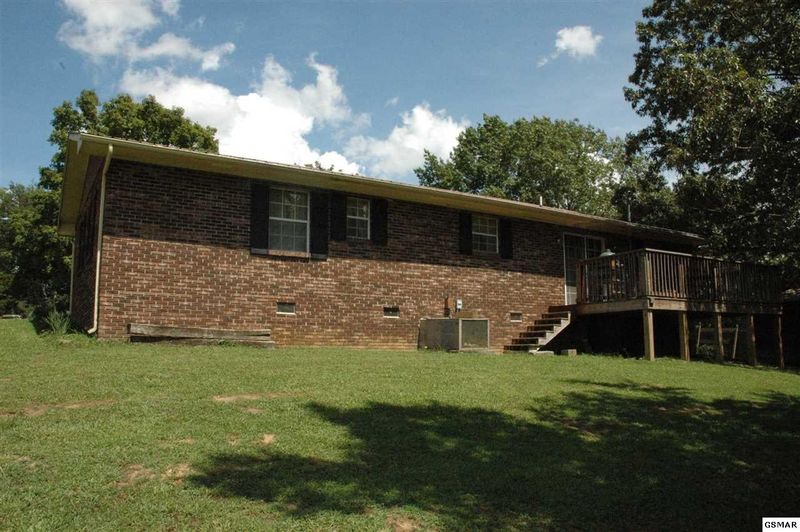612 Honeysuckle Way, Sevierville, TN 37862