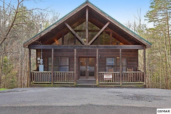 1328 Ski View Ln, Sevierville, TN 37876