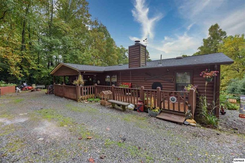 3624 Sugar Camp Cir #INCLUDSBUNKHOUSE,WORKSHOP, Sevierville, TN 37862