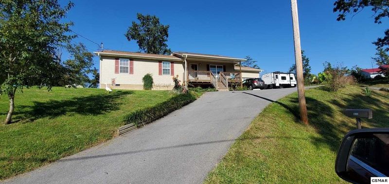 1635 Mitchell Dr, Sevierville, TN 37876