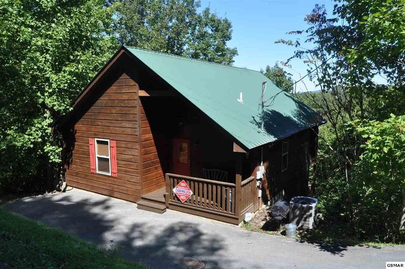 4116 Dollys Dr #ALONEATLAST, Sevierville, TN 37862