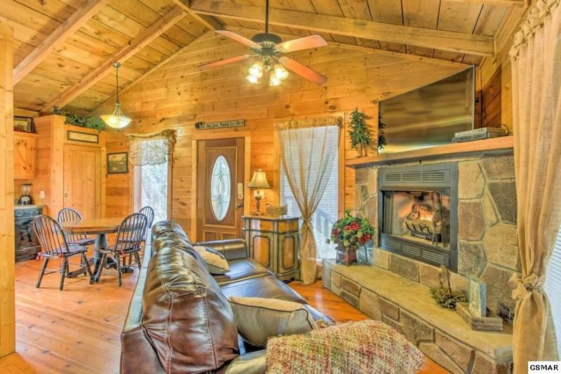 3112 Cove Creek Way, Sevierville, TN 37862