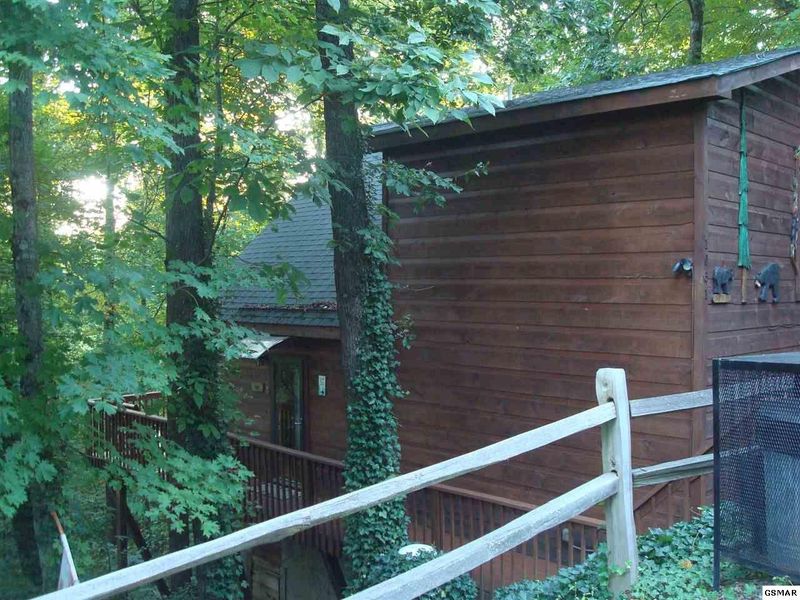 1031 Elm Cir #OVERTHEHILL, Sevierville, TN 37876