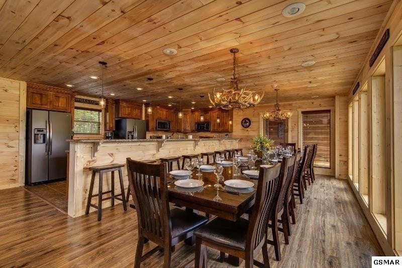 1175 Pine Mountain Rd, Sevierville, TN 37862