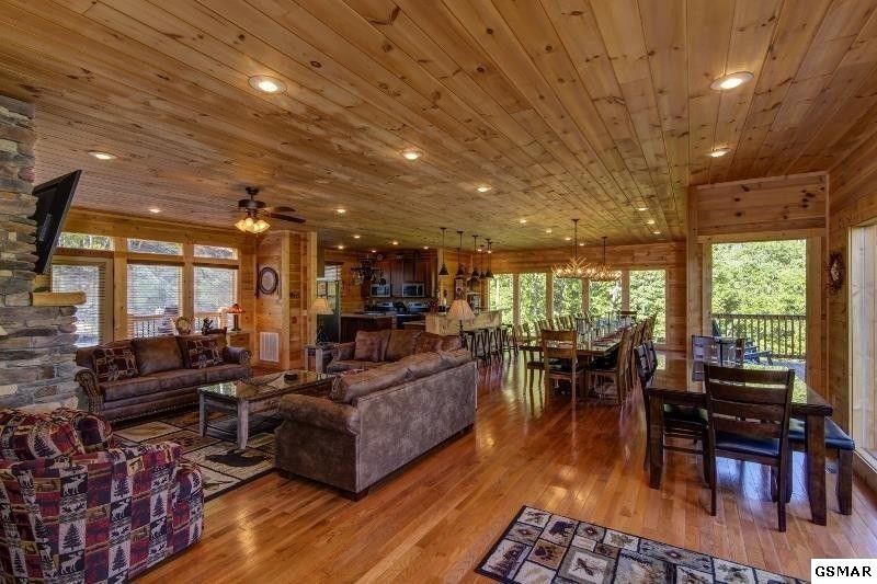 1308 Parkview Vista Way, Sevierville, TN 37863