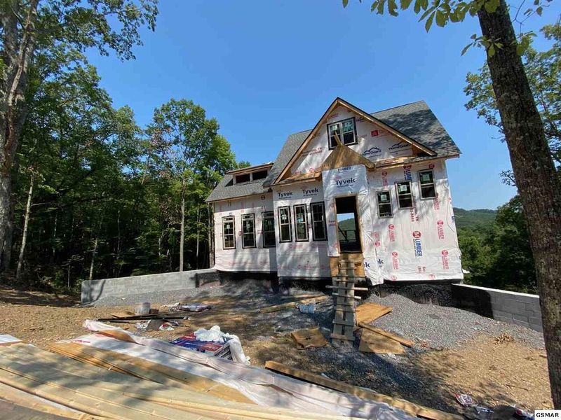2755 Red Sky Dr, Sevierville, TN 37862