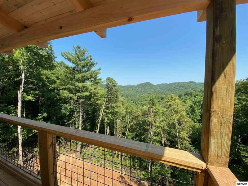2755 Red Sky Dr, Sevierville, TN 37862