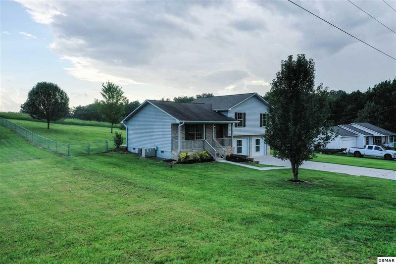 1447 Kay Vw, Sevierville, TN 37876
