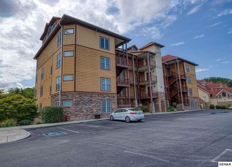 527 River Place Way #324, Sevierville, TN 37862