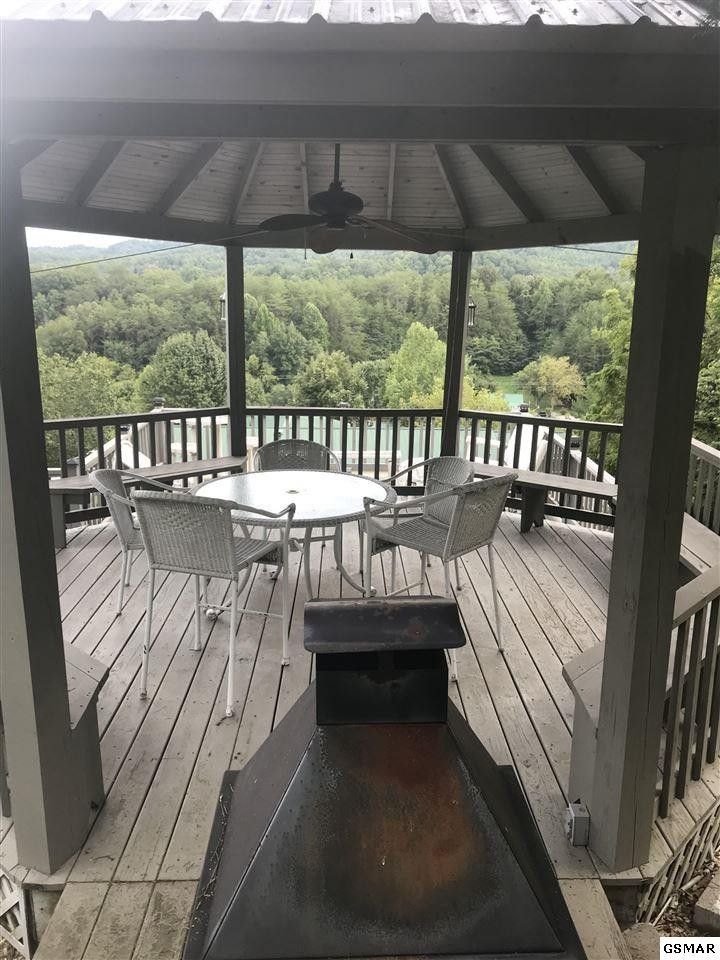 727 Autumns Peak Way, Sevierville, TN 37876