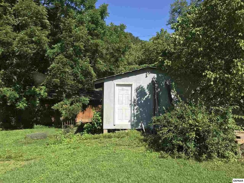 804 Mill Creek Rd, Sevierville, TN 37876