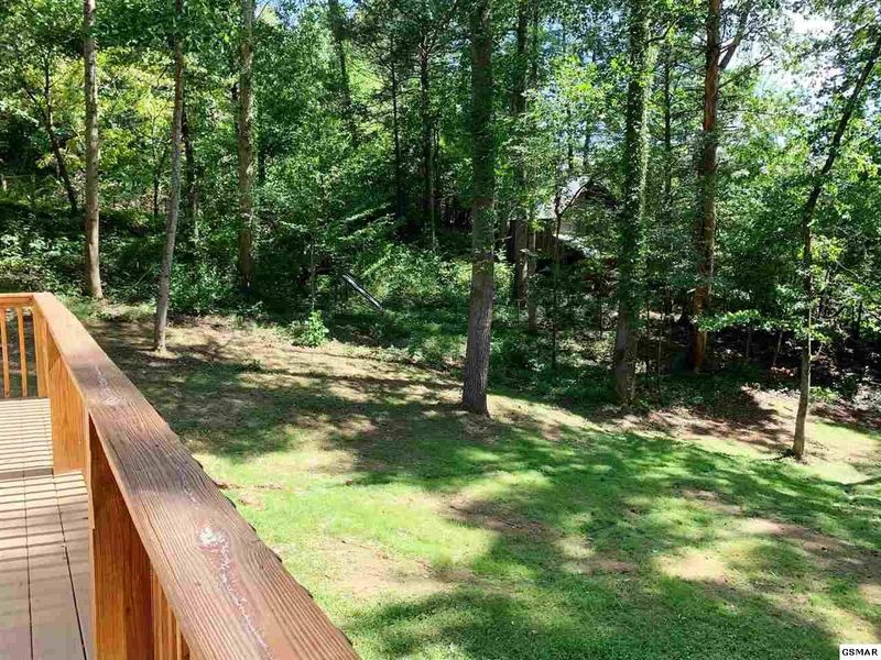 3362 Robeson Rd, Sevierville, TN 37862