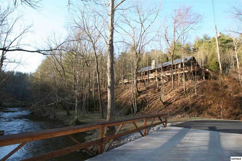 3741 Ball Hollow Rd, Sevierville, TN 37876