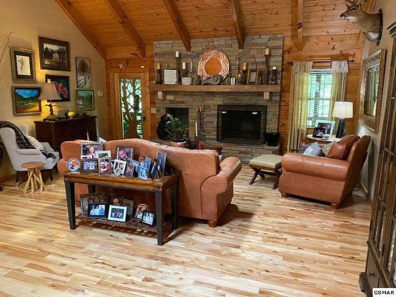 3741 Ball Hollow Rd, Sevierville, TN 37876