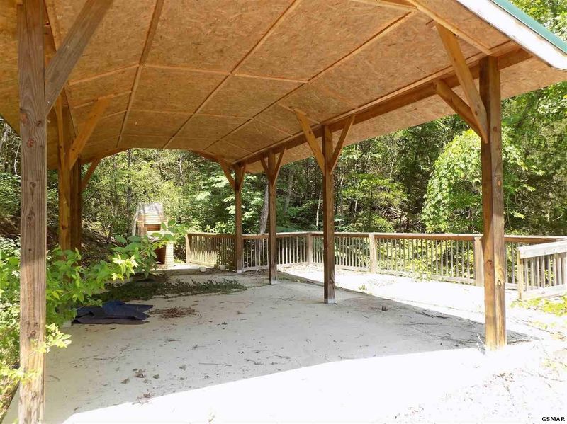 160 Scott St, Sevierville, TN 37876
