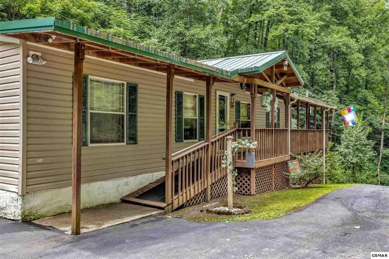 2403 Goldrush Rd, Sevierville, TN 37863