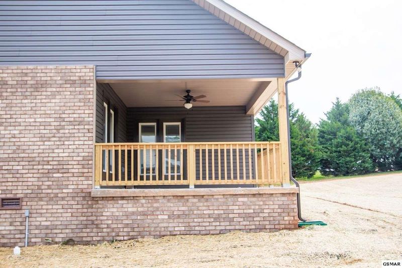 2153 Bryson Ct, Sevierville, TN 37876