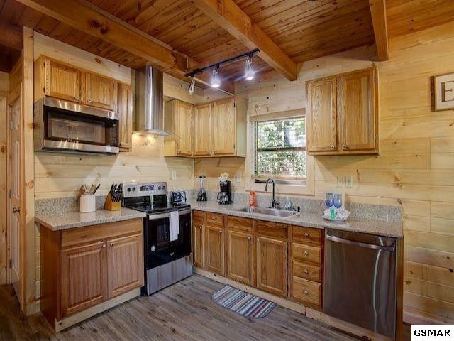 3079 Waldens Ridge Rd, Sevierville, TN 37876