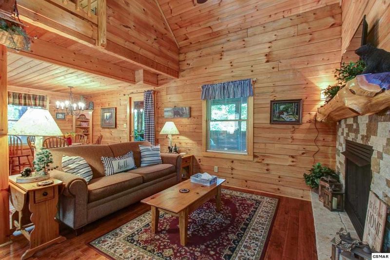 880 Bear Run Way, Sevierville, TN 37862