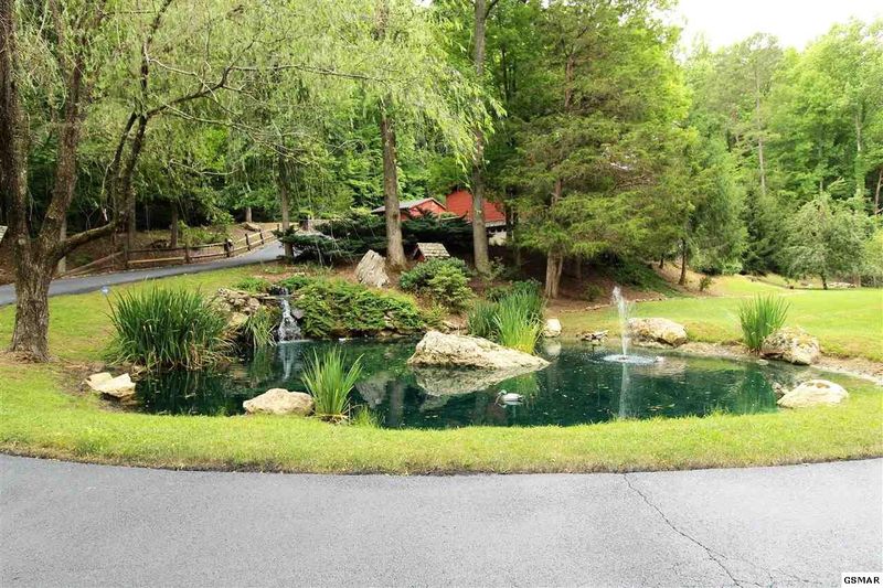 2749 Waldroup Springs Way, Sevierville, TN 37862