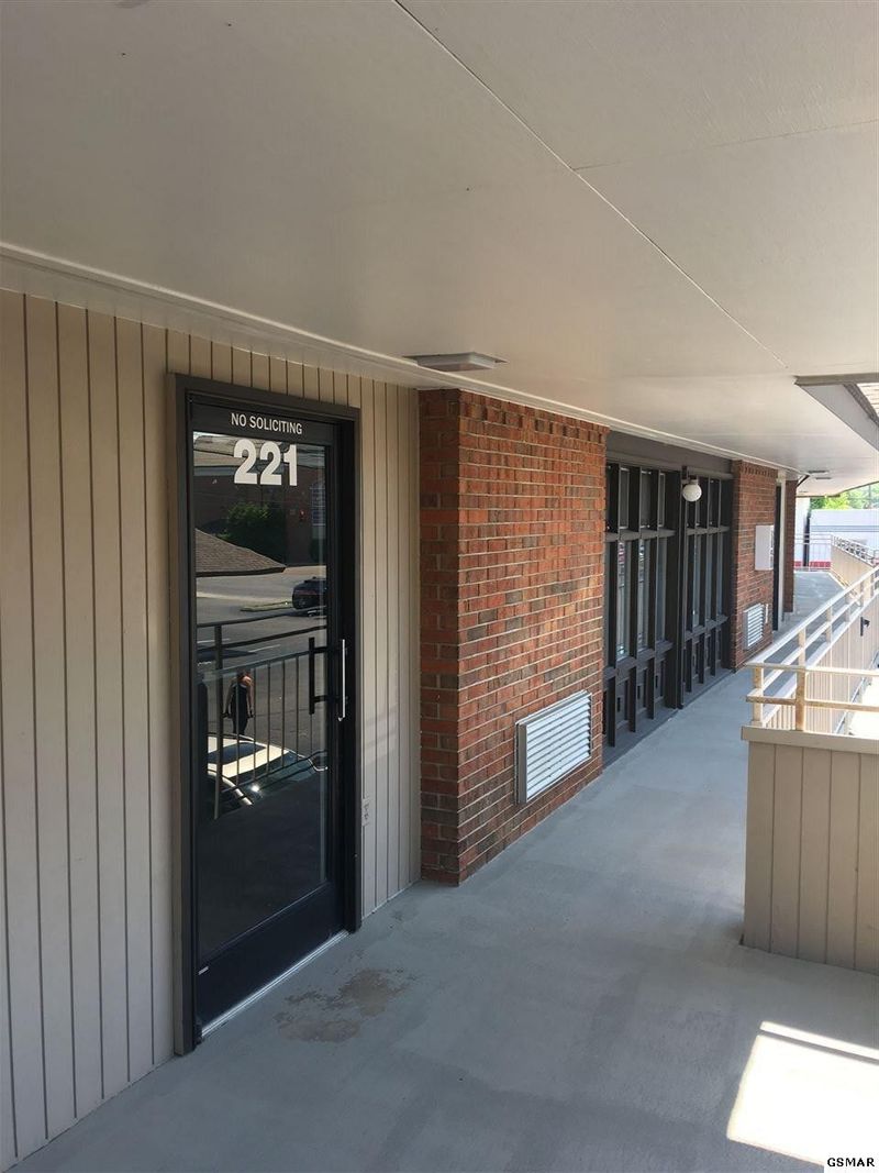 400 Park Rd, Sevierville, TN 37862